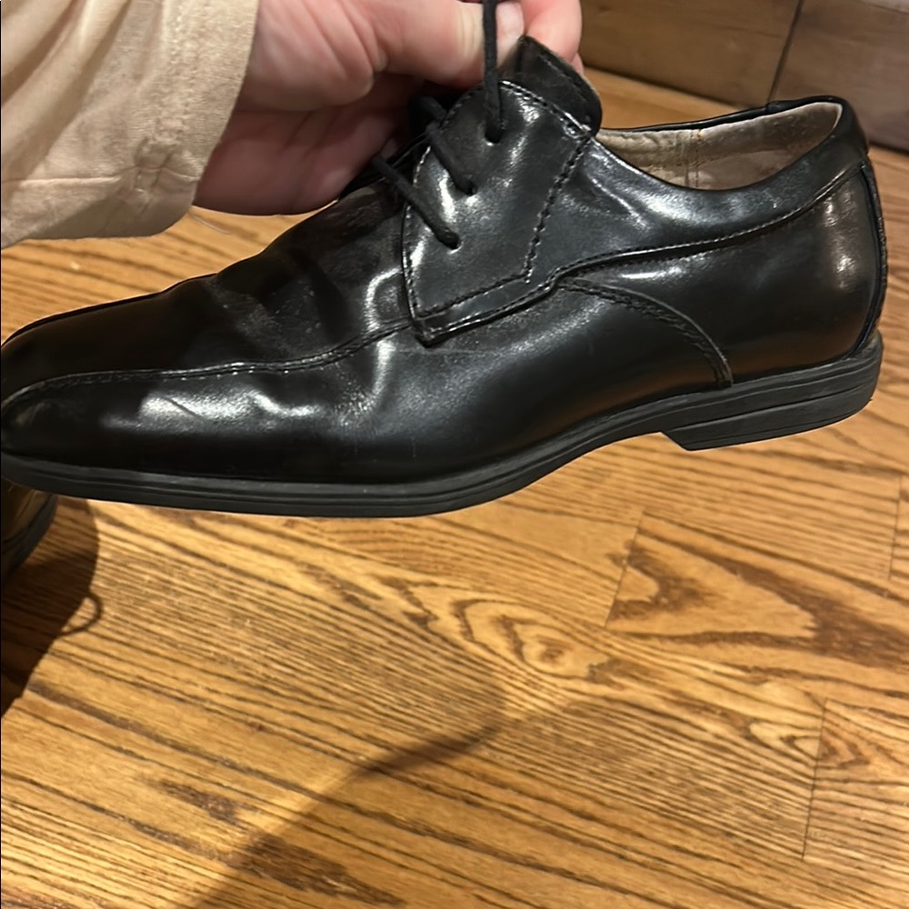 Florsheim Black Dress Shoes with Polished Leather - Picture 6 of 12